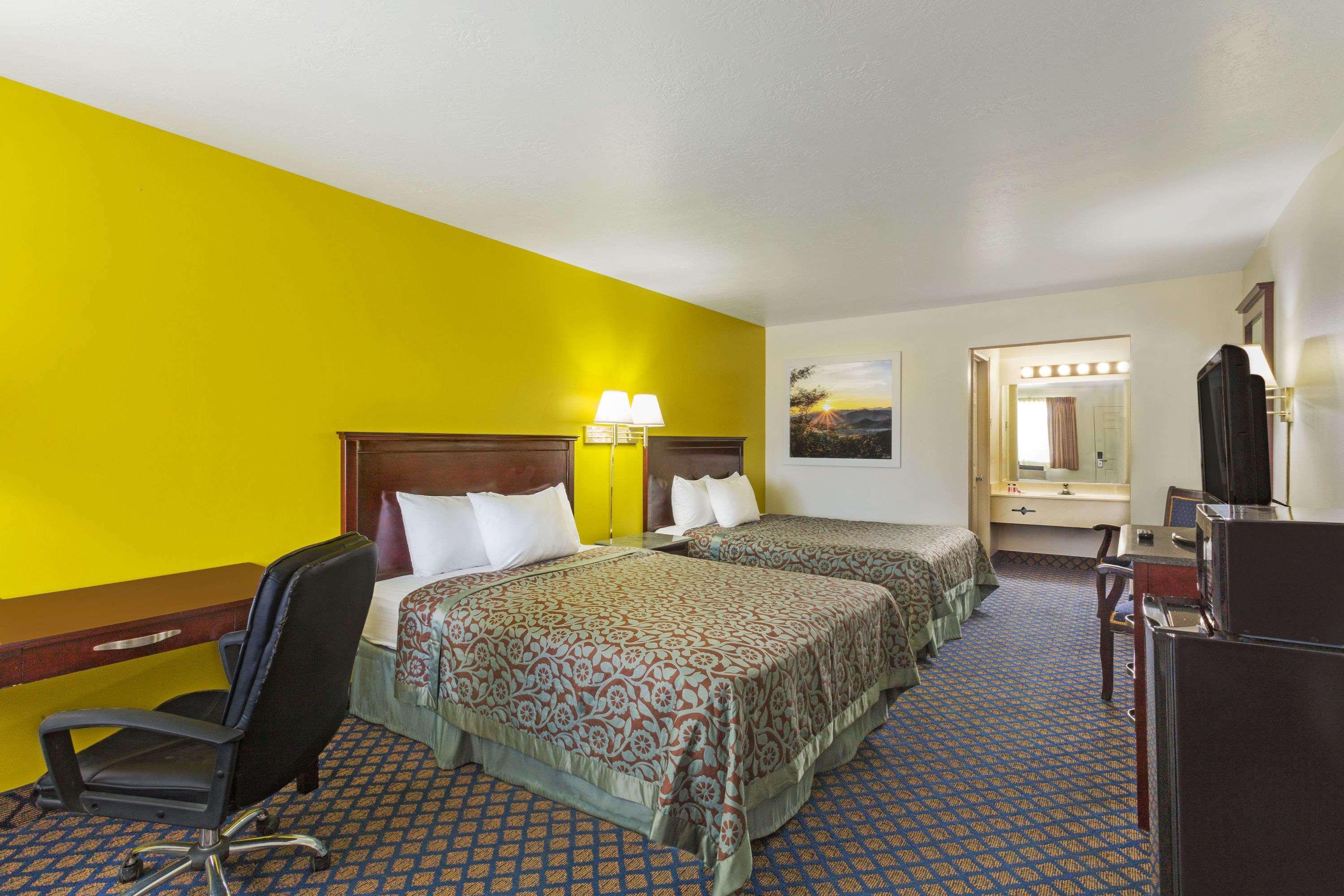 Days Inn By Wyndham Delta Exterior foto