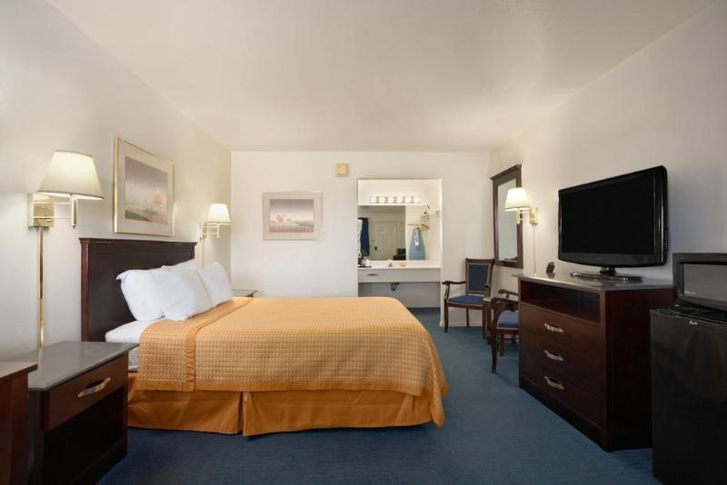 Days Inn By Wyndham Delta Exterior foto